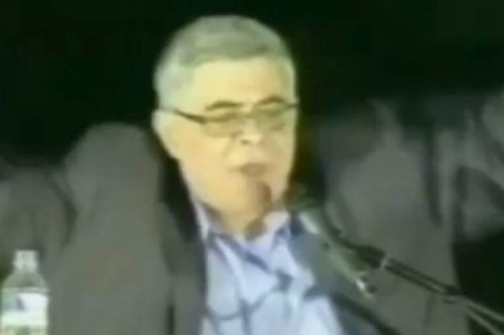 Βίντεο: Ο Μιχαλολιάκος, ο Κανάκης και το... κουνούπι!