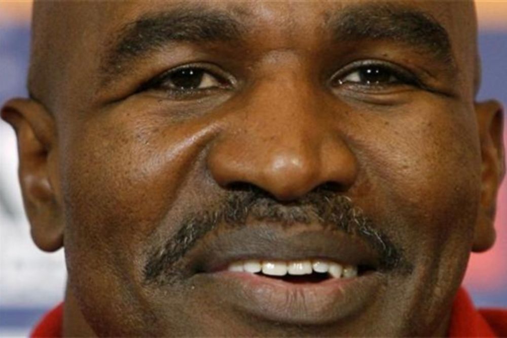 Μποξ: Μήνυση του Holyfield