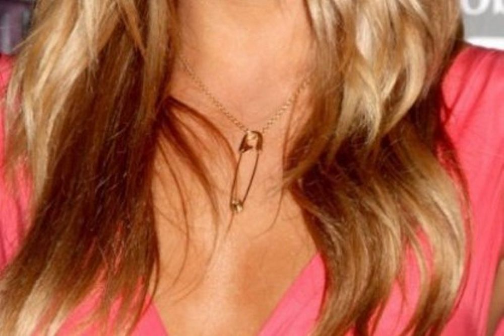 Ποια star έτρεχε ολόγυμνη σε ινστιτούτο ενώ έκανε σολάριουμ;