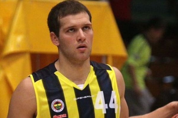 Φενέρμπαχτσε: Πήρε το ντέρμπι απέναντι στη Μπεσίκτας