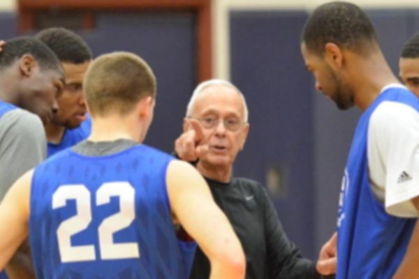 NCAA: Σκέφτεται Big East o Λάρι Μπράουν