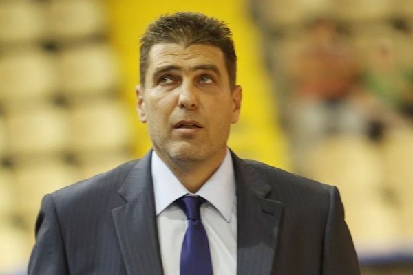 Πανελευσινιακός: Ανασύνταξη