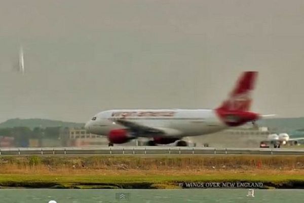 Αεροπλάνα κάνουν… drift (video)