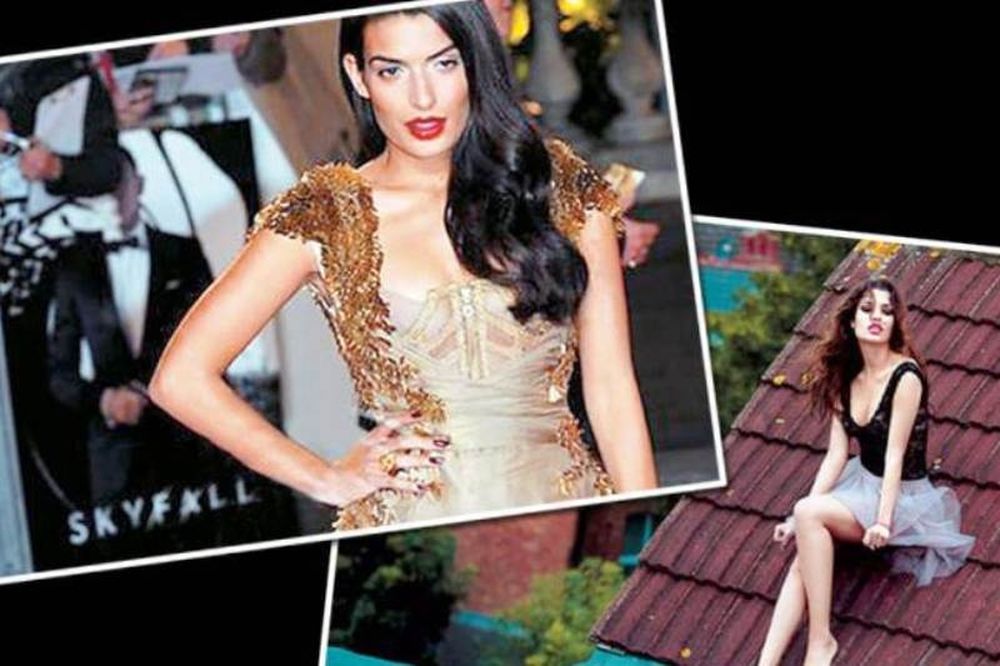 Η Ελληνίδα που έριξε στο κρεβάτι τον 007!