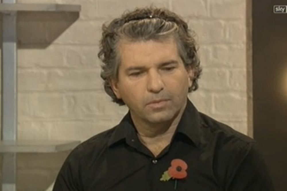 Έγινε θέμα η… στέκα δημοσιογράφου στο Sky Sports! (video)