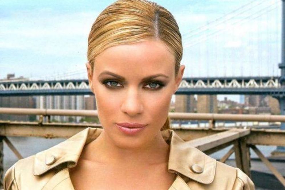 Ζέτα Μακρυπούλια: «Δέχτηκα μείωση της αμοιβής»