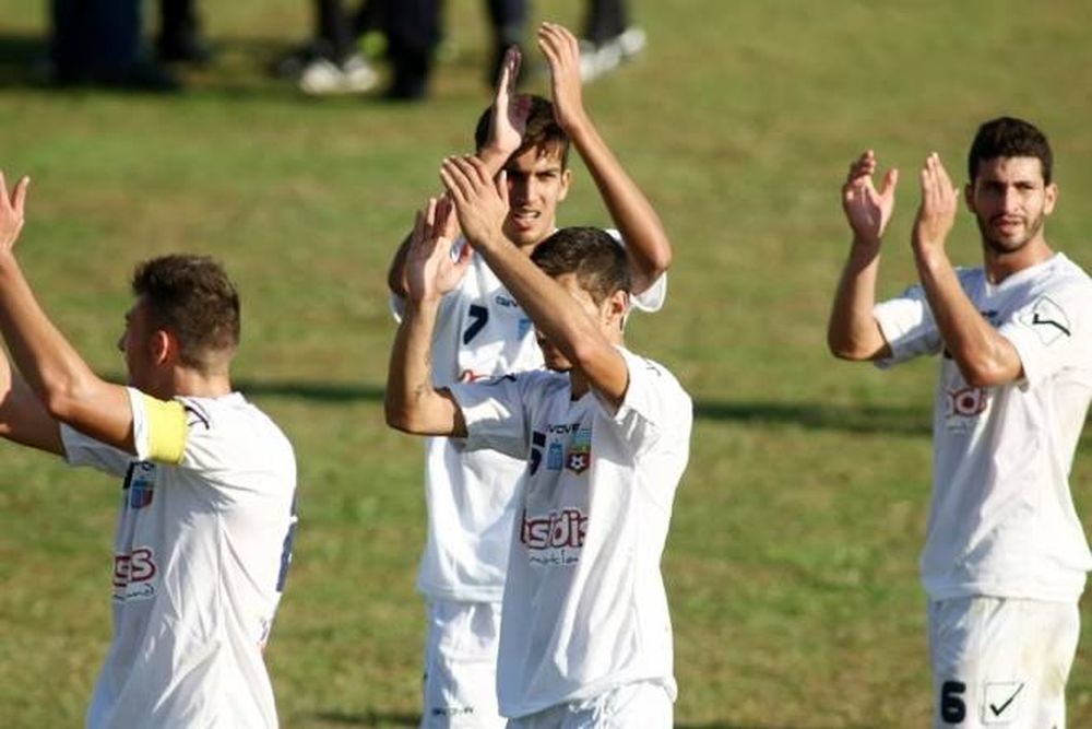 Χαμηλή... πτήση για Τύρναβο, 1-1 με Κασσιώπη