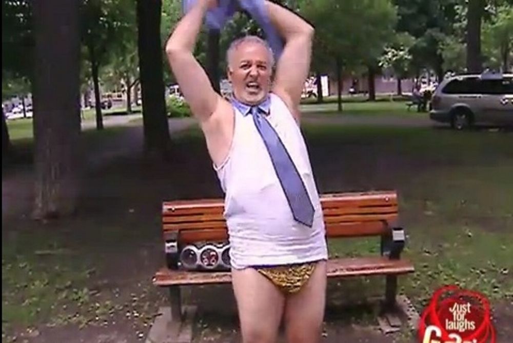 Βίντεο: Πρόταση γάμου με… στριπτίζ!