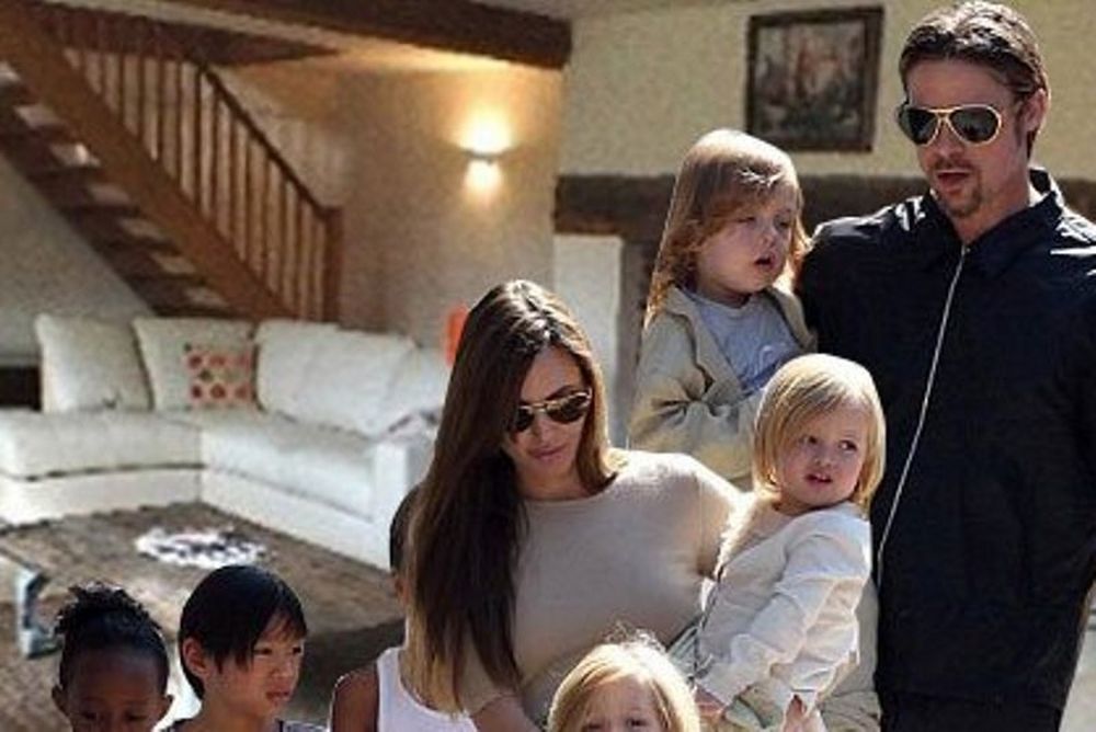 Μέσα στο πολυτελές εξοχικό των Brangelina