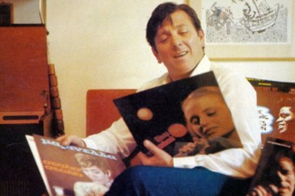 Σπάνιες φωτογραφίες του Κώστα Βουτσά, 40 χρόνια πριν