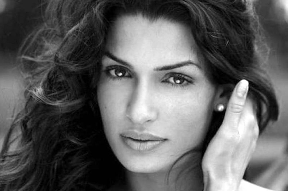 Τόνια Σωτηροπούλου: Το φλερτ, η θετική ενέργεια και ο… Βούδας