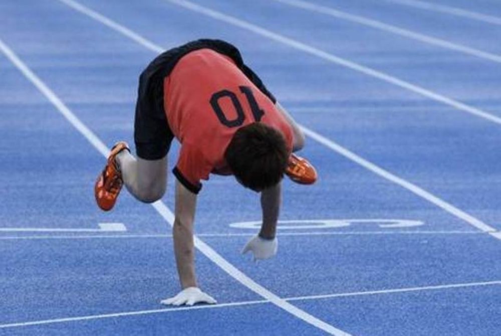 Κενίτσι Ίτο: Ένας Μπολτ στα… τέσσερα! (videos+photos)