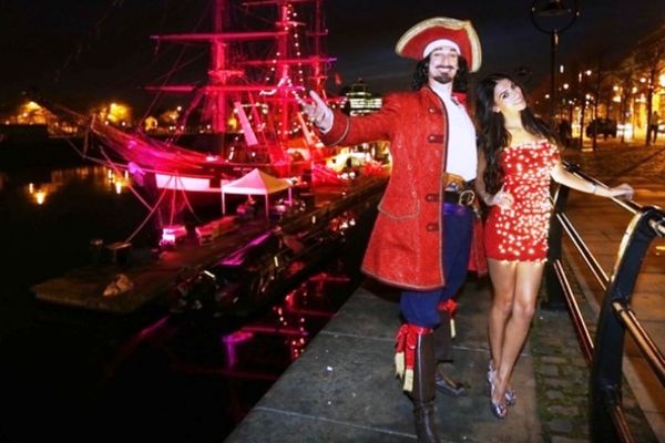 Σάλπα-ρε με μοντέλο (photos)