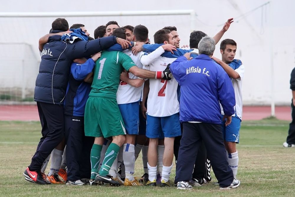 8ος όμιλος: Αμετάβλητη η κορυφή