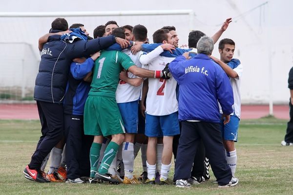 8ος όμιλος: Αμετάβλητη η κορυφή