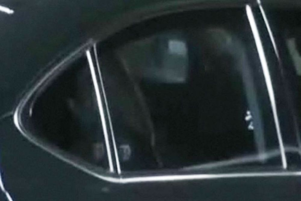 Βίντεο: Ζευγάρι «κόλλησε» στην κίνηση και το έριξε στο σεξ...