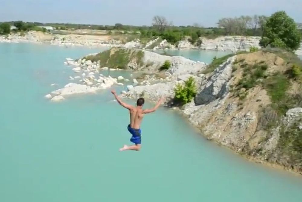 Παιδικές... καταδύσεις που κόβουν την ανάσα (video)