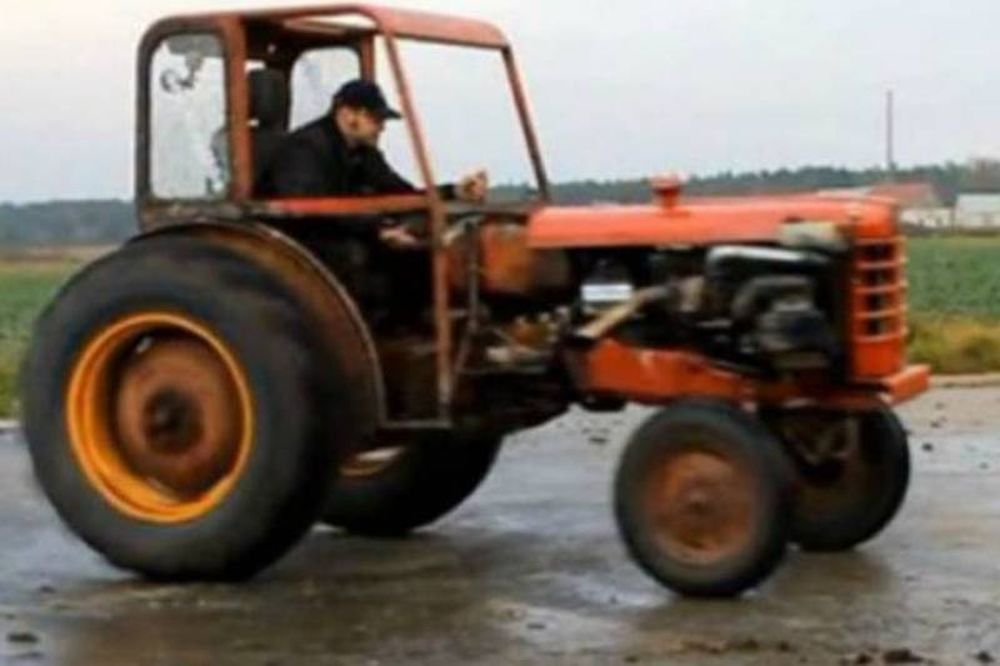 Βίντεο: Γιατί αυτό το τρακτέρ έχει 6,5 εκατ. προβολές στο You Tube; 