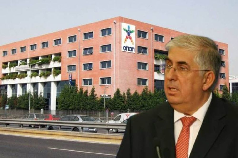 «Όσο είμαι εγώ, κανένας μεγαλοεκδότης δεν παίρνει 800 χιλιάρικα»!