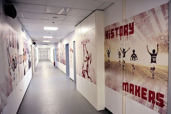 Λάρισα: Αποδυτήρια με… βυσσινί χρώμα