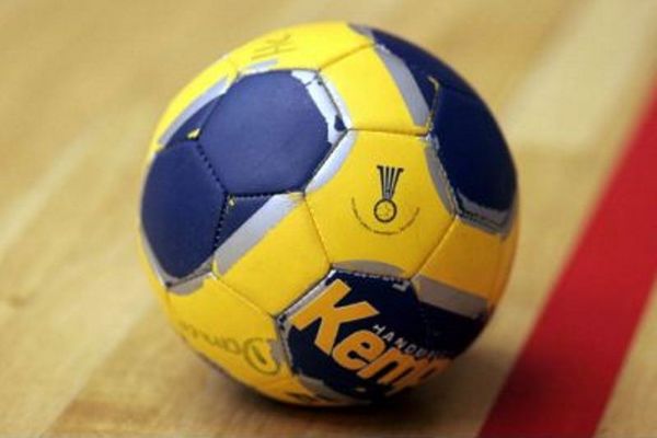 Α1 χάντμπολ γυναικών: Πολυτιμότερες Σλιάκοβα, Λογδανίδου