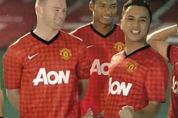 Μάντσεστερ Γιουνάιτεντ: Πρωταγωνιστεί σε pop-rock video Ινδονήσιου τραγουδιστή!