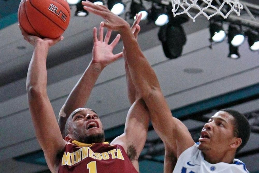 NCAA: «41άρα» του Άντρε Χόλινς (videos)