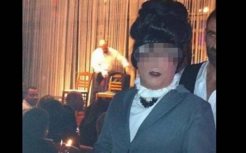 Δεν είναι κυρία αλλά… μεταμφιεσμένος πολύ γνωστός παρουσιαστής. (Ποιος είναι;) 