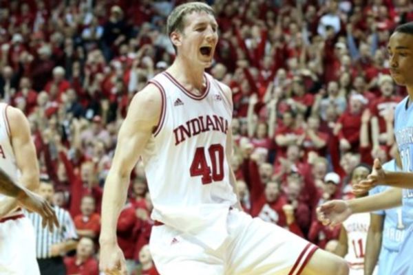 NCAA: Άνετα οι Χούζιερς (videos)