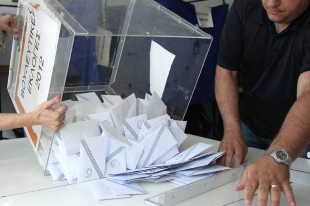 Δημοσκόπηση: Προηγείται με 2,2 μονάδες ο ΣΥΡΙΖΑ 