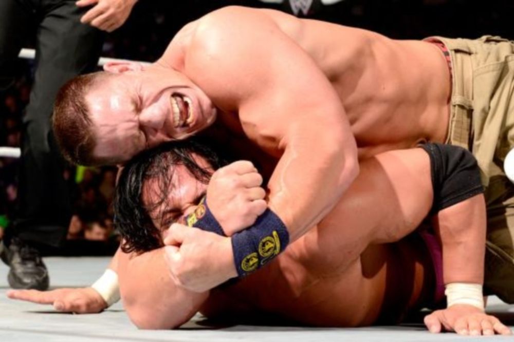 Main Event: Με «STF» ο Cena (videos+photos)