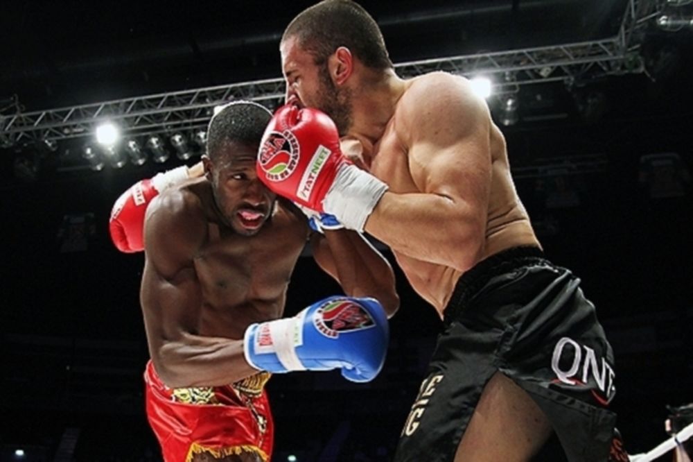 Kickboxing: Στραβοπάτησε ο Χατζηχρόνογλου