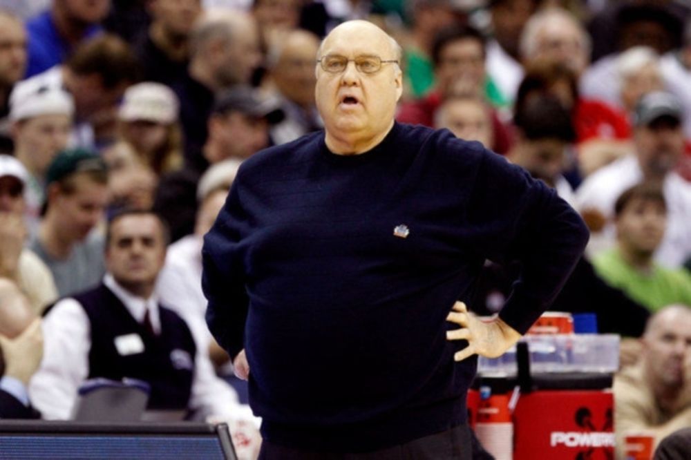 NCAA: «Έφυγε» ο Ρικ Ματζέρους (videos)