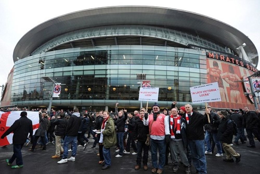 Άρσεναλ: Πώς να μην πάθει έμφραγμα ο πρόεδρος; (photos+videos)