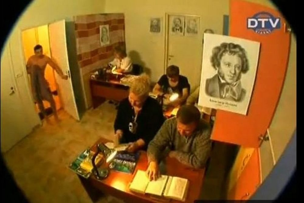 Ντους σε... δημόσια θέα (video)