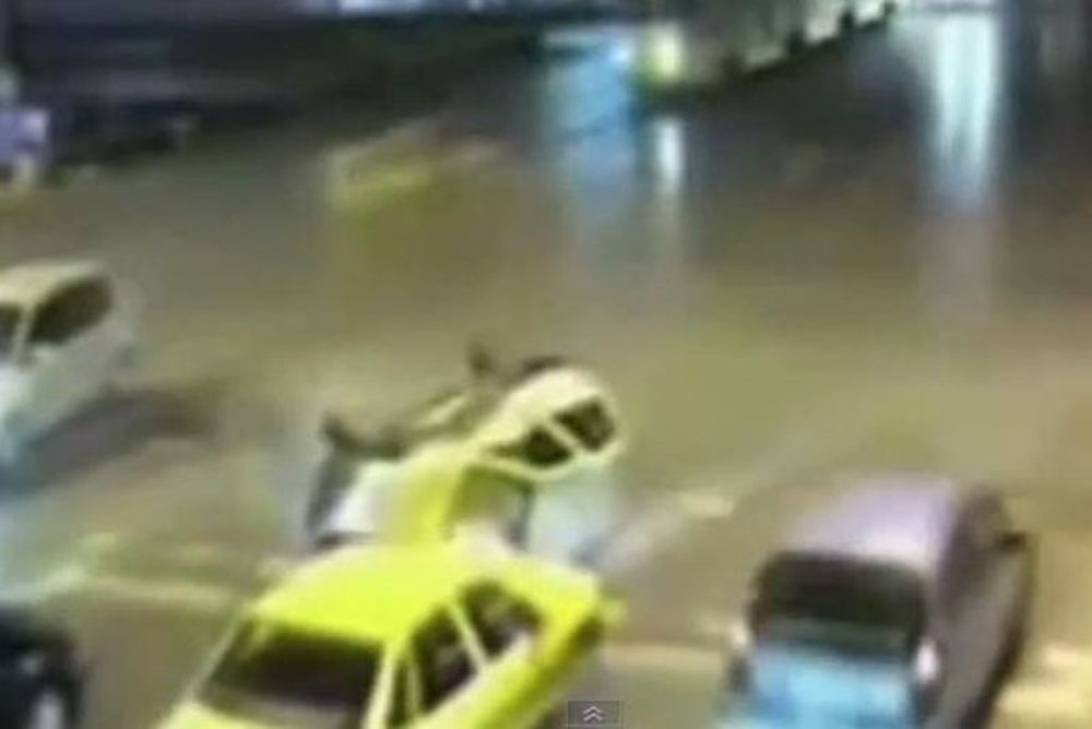 Δείτε αυτά τα τροχαία για... παραδειγματισμό (video)