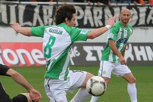 Πανθρακικός: Φανέλα βασικού στον Καστσελάν