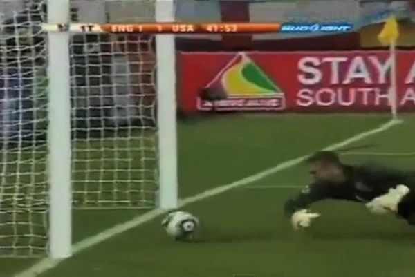Δείτε ορισμένα από τα πιο... αστεία αυτογκόλ (video)