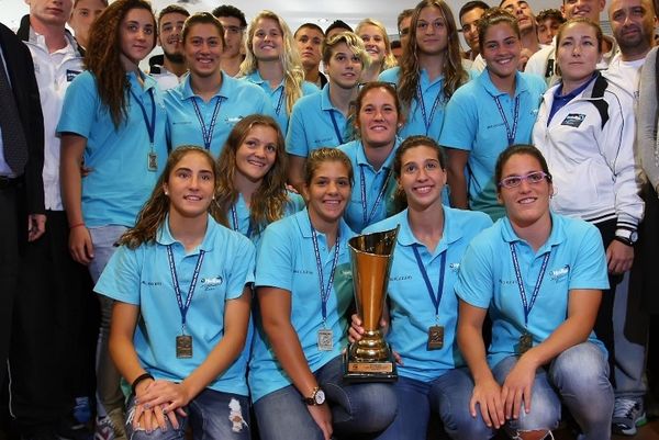 Εθνική πόλο Νεανίδων: Συγχαρητήρια από… παντού!