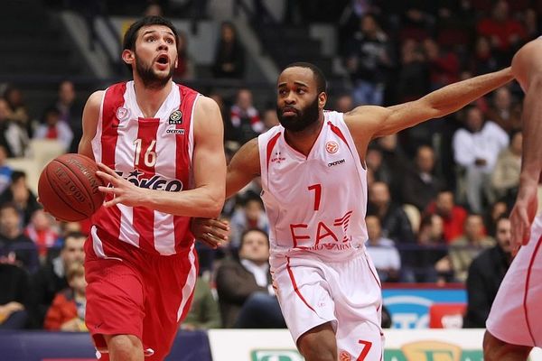 Ολυμπιακός: Νίκησε για να βγει δεύτερος…