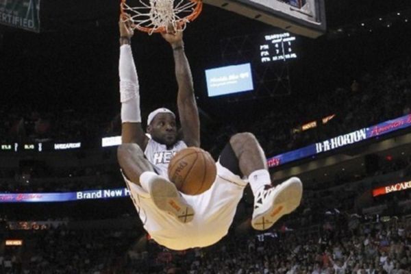 Μαϊάμι Χιτ: Στο +30 με Ουίζαρντς (video)