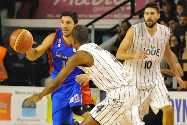 Προληπτικά στο νοσοκομείο ο πρόεδρος του Πανιωνίου 