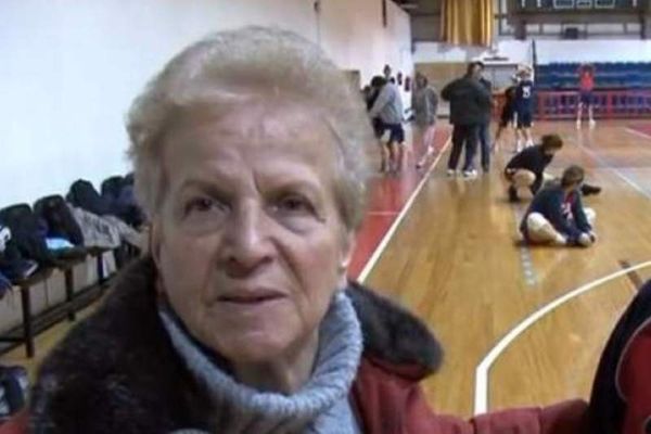 ΕΣΑΚΕ: Στο πλευρό της Χρ. Στεφανίδου