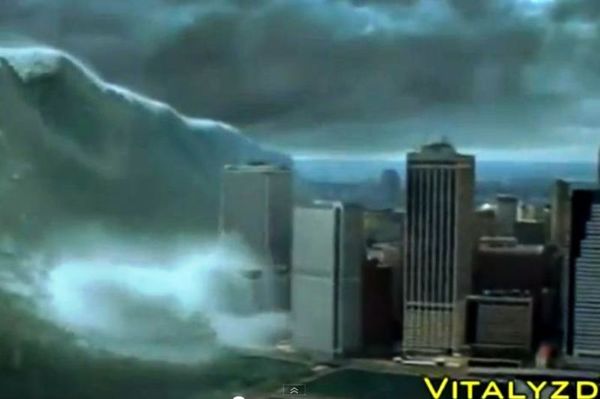 Τέλος του κόσμου: Τσουνάμι «χτύπησε» στη Νέα Υόρκη (video)