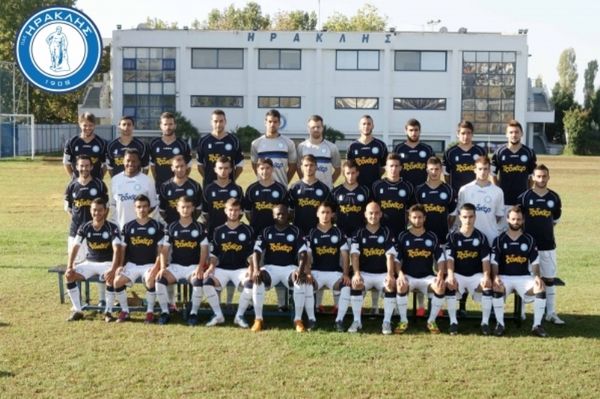 Η «κυανόλευκη» έκδοση για τα κάλαντα! (video)