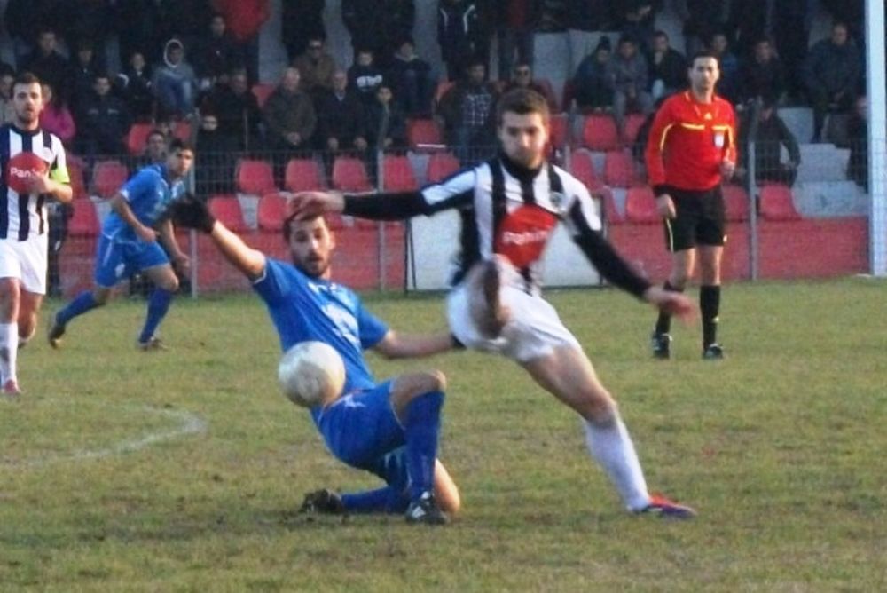 Ενωση Αποστόλου Παύλου-Νάουσα 1-0