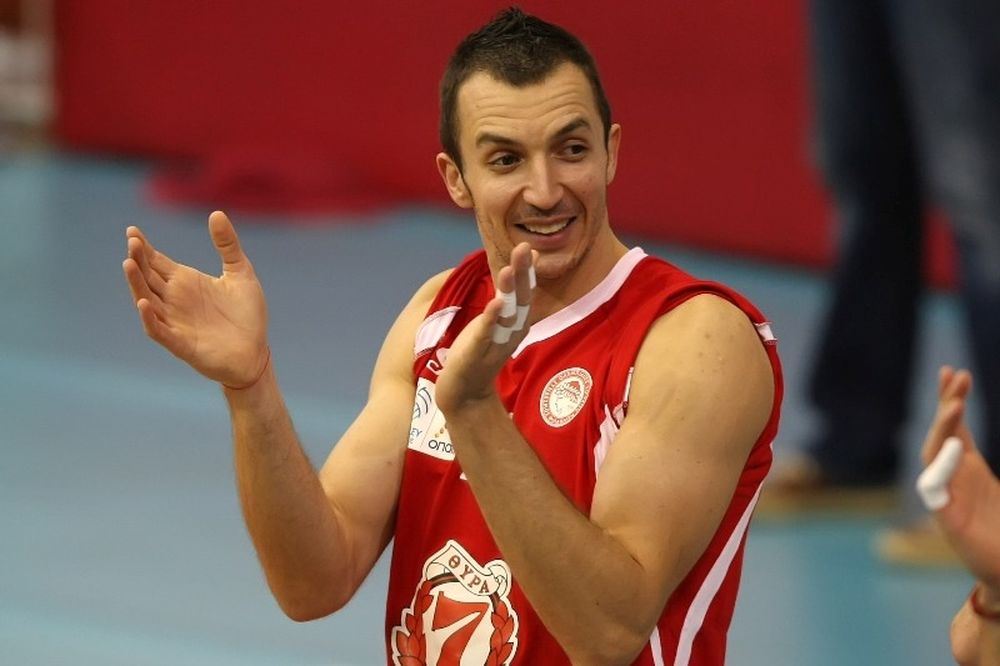 Γιορντάνοφ: «Απολαμβάνω να παίζω στον Ολυμπιακό»