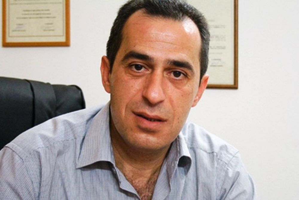 Ο Αθανασιάδης μιλά για τον Ιωνικό