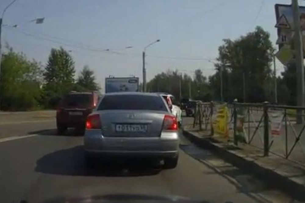 Δείτε τι κάνει ο εκδικητικός οδηγός! (video)