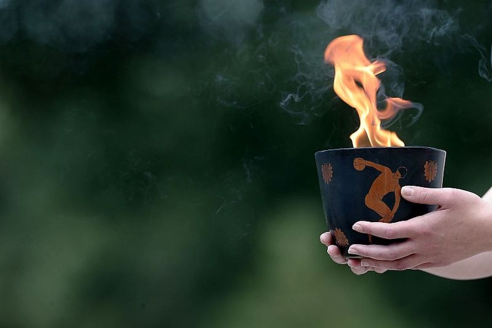 Η αφή της Φλόγας της Ελπίδας στην ΕΡΤ